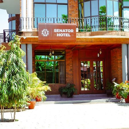 Senator Hotel Аруша Екстер'єр фото